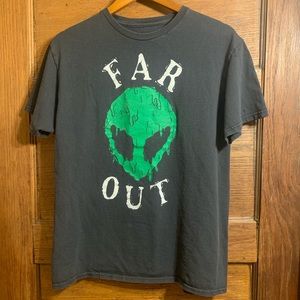 Vtg Far Out alien shirt